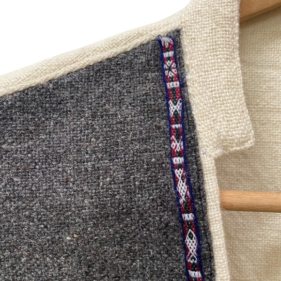 Gray Vest size M - Picture 2 of 4